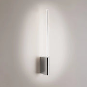 Brilliant Lampada da Parete LED 1 Luce in Cromo Lucido, Design Minimalista, Diffusore Cilindrico in Policarbonato, Altezza 50,7 cm, IP20