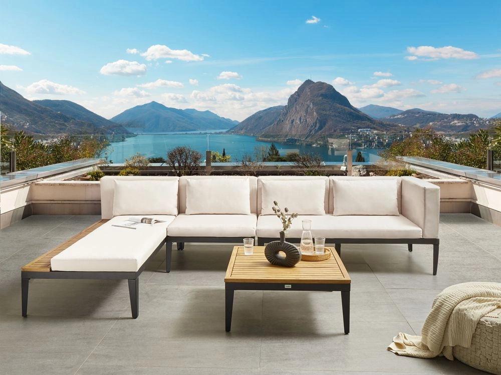 Set da giardino 3 posti in legno di acacia certificato con divano angolare tavolino e cuscini beige chiaro lato destro