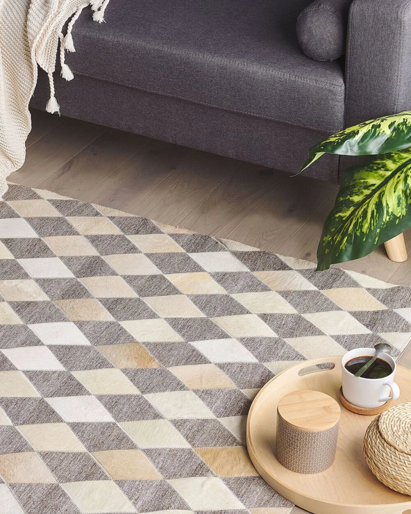 Tappeto tappetino Pelle di vacchetta jacquard marrone e beige Motivo geometrico a rombi Retro 140 x 200 cm