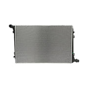 Radiatore raffreddamento acqua motore – VW, Audi, Skoda, Seat Dimensioni: 650 × 439 × 32 mm Codici OEM compatibili: 1K0121251AL, 1K0121251AN, 1K0121251BL, 1K0121251DP, 1K0121251EJ, 1924001042