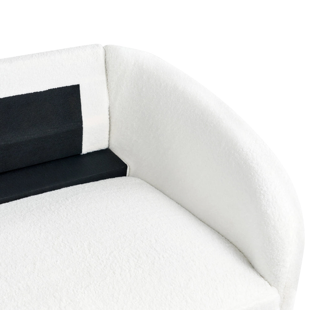 Divano 3 posti in tessuto bouclè bianco con piedi dorati curve morbide stile glamour elegante soggiorno