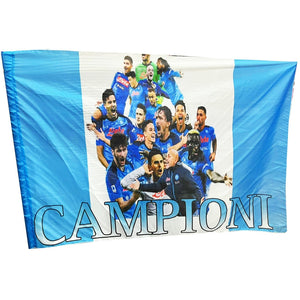 Trade Shop - Bandiera Forza Napoli Festa 3 Scudetto Squadra Azzurri Campione D'italia 90x140 -