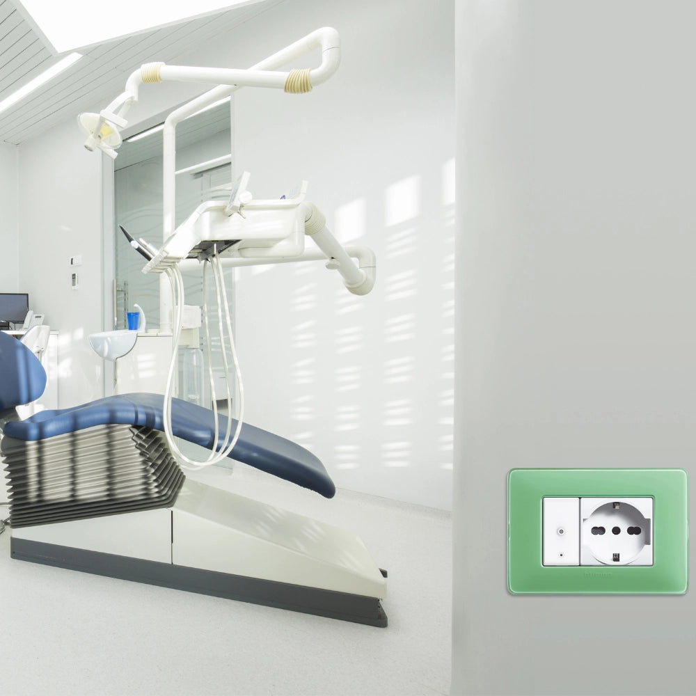 Pulsante basculante unipolare bticino matix am5005l retroilluminato bianco