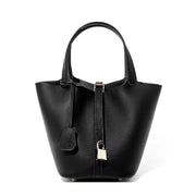 Borsa a mano da donna in vera pelle, a tracolla, modello tote bag, colore nero.