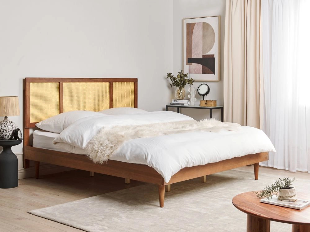 Letto moderno con rete a doghe testata a treccia viennese in legno chiaro 180 x 200 cm camera da letto