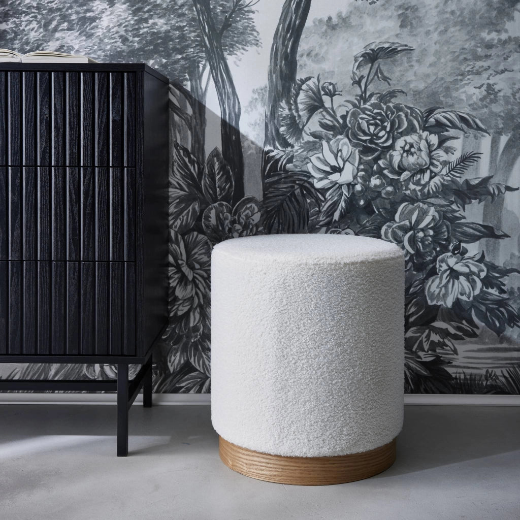 Pouf scandinavo in bouclé, bianco