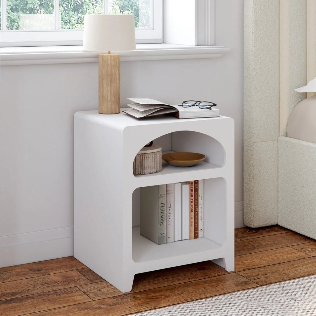 IDMarket - Set di 2 comodini organici ALESIA, legno bianco, 2 nicchie
