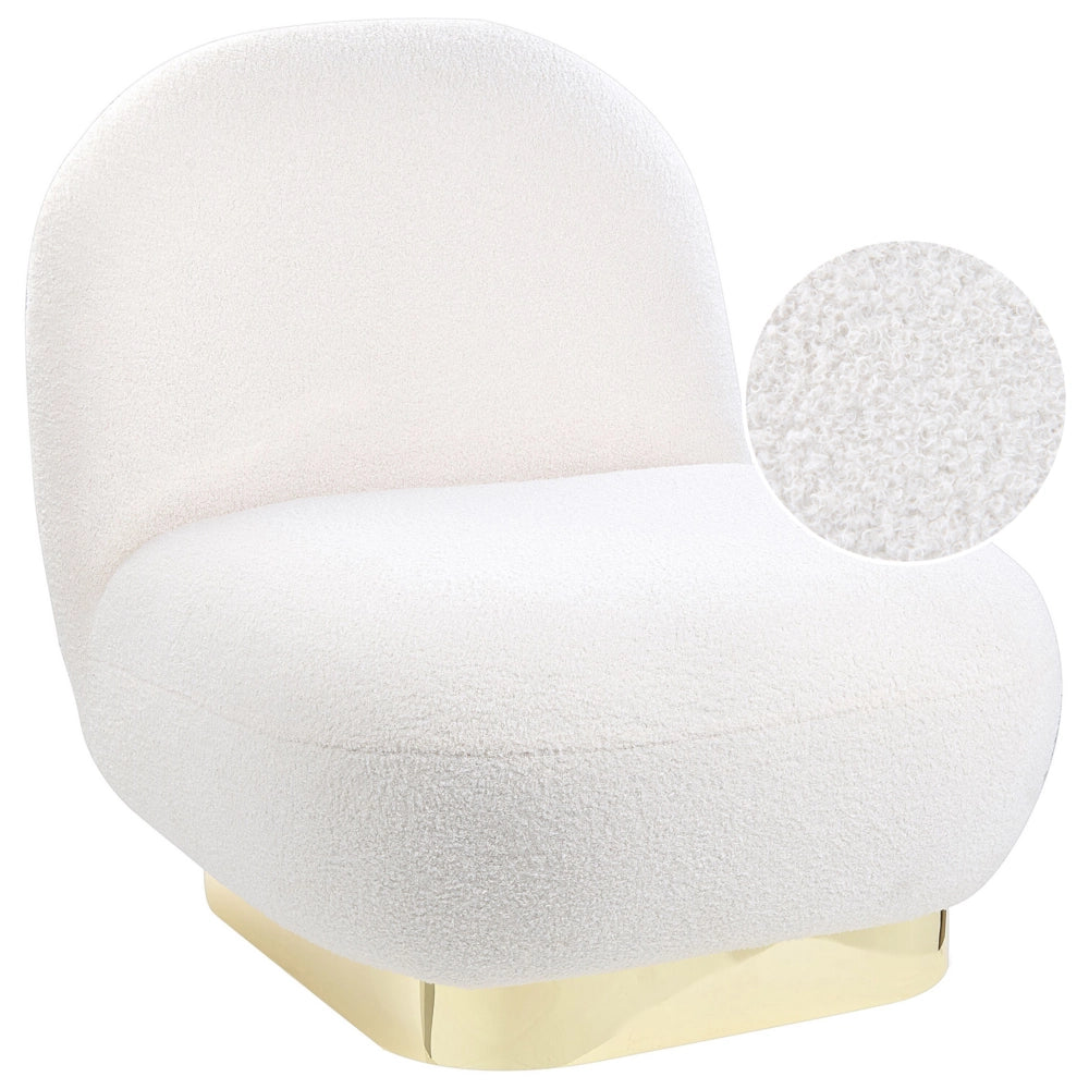 Poltrona bianca in tessuto bouclé con base color oro stile contemporaneo moderno soggiorno camera da letto