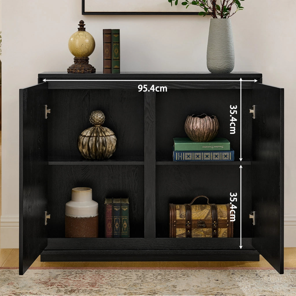 Credenza con ante scanalate a V e fori per prese in legno e MDF nero
