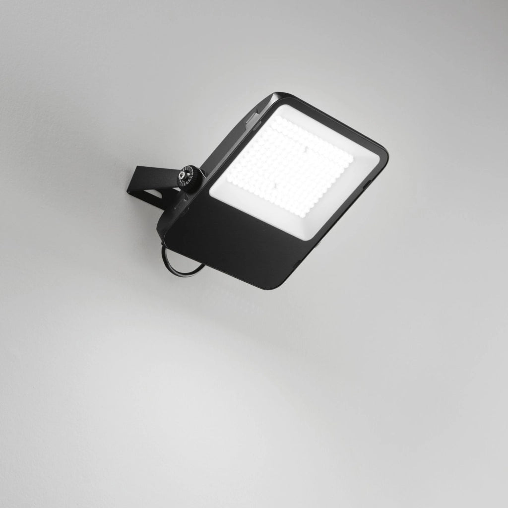 PROIETTORE LED TAURUS NERO 150W 19500LM 6500K IP65 29,7X6X35,1CM