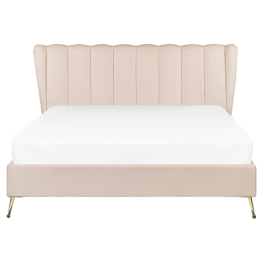 Letto in velluto beige rivestito con gambe in metallo dorato UE Dimensioni doppie 160 x 200 cm con testata con porta USB Camera da letto moderna e glam.