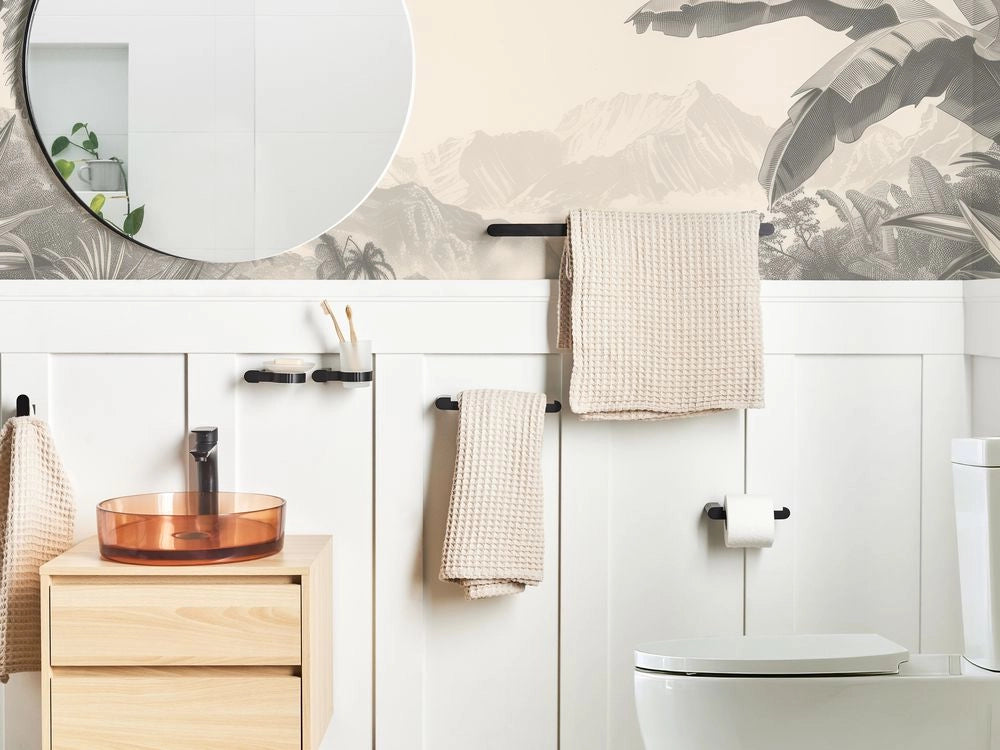 Set di 6 accessori da bagno in alluminio nero con bicchiere e portasapone inclusi Accessori da bagno minimalisti chic