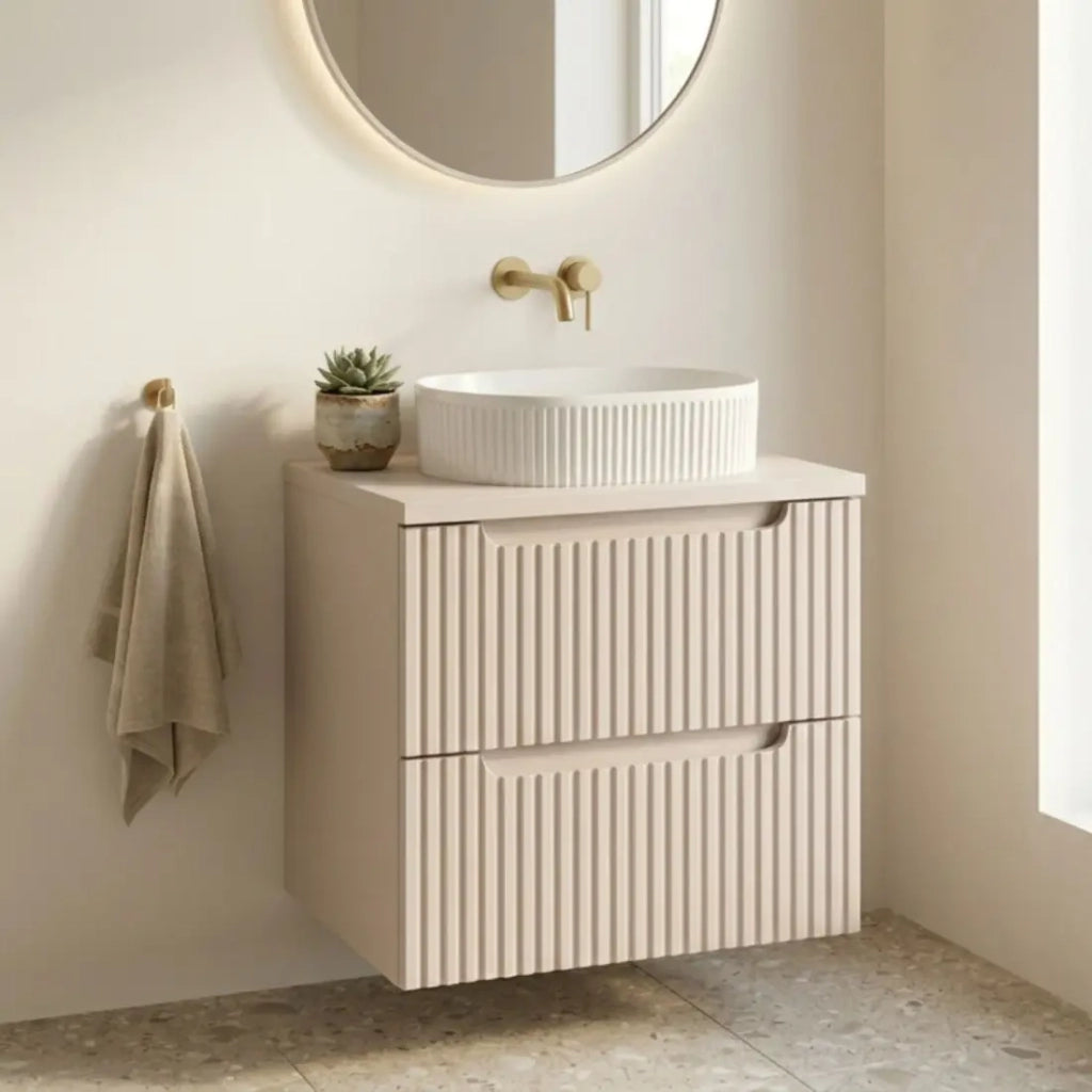 Set bagno sospeso VANO cachemire 60cm: mobile sotto lavabo con cassetti scanalati verticalmente + piano per lavabo
