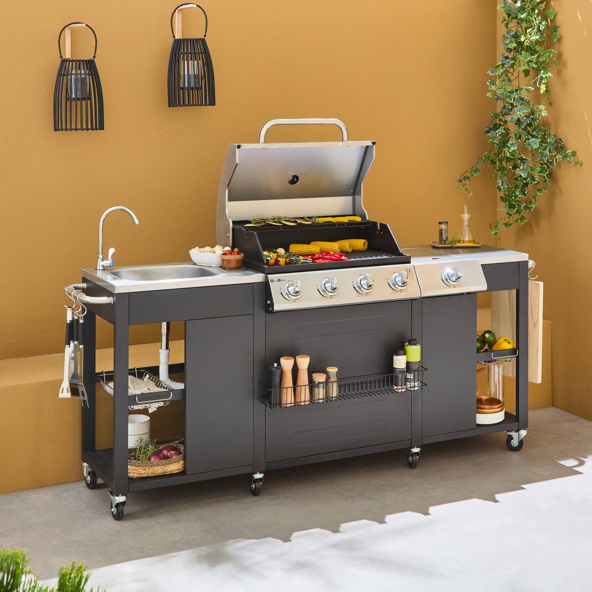 Barbecue a gas a 5 fuochi con 1 bruciatore laterale, nero