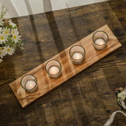 Supporto per candela di Natale - 42 cm con 4 contenitori in metallo a forma di candela - Decorazione di Natale - Accessori per la tavola da pranzo - con piatto di servizio in legno e candele di Natale.