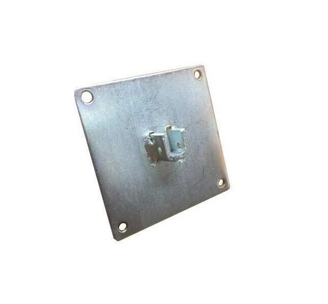 Staffa quadra 100x100 per motore tubolare con attacco 16x16mm attacco centrale