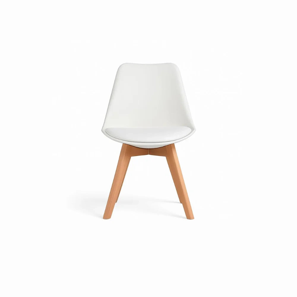 Set di 4 sedie da pranzo imbottite in polipropilene bianco Lola con struttura in legno facili da pulire | Duzzle