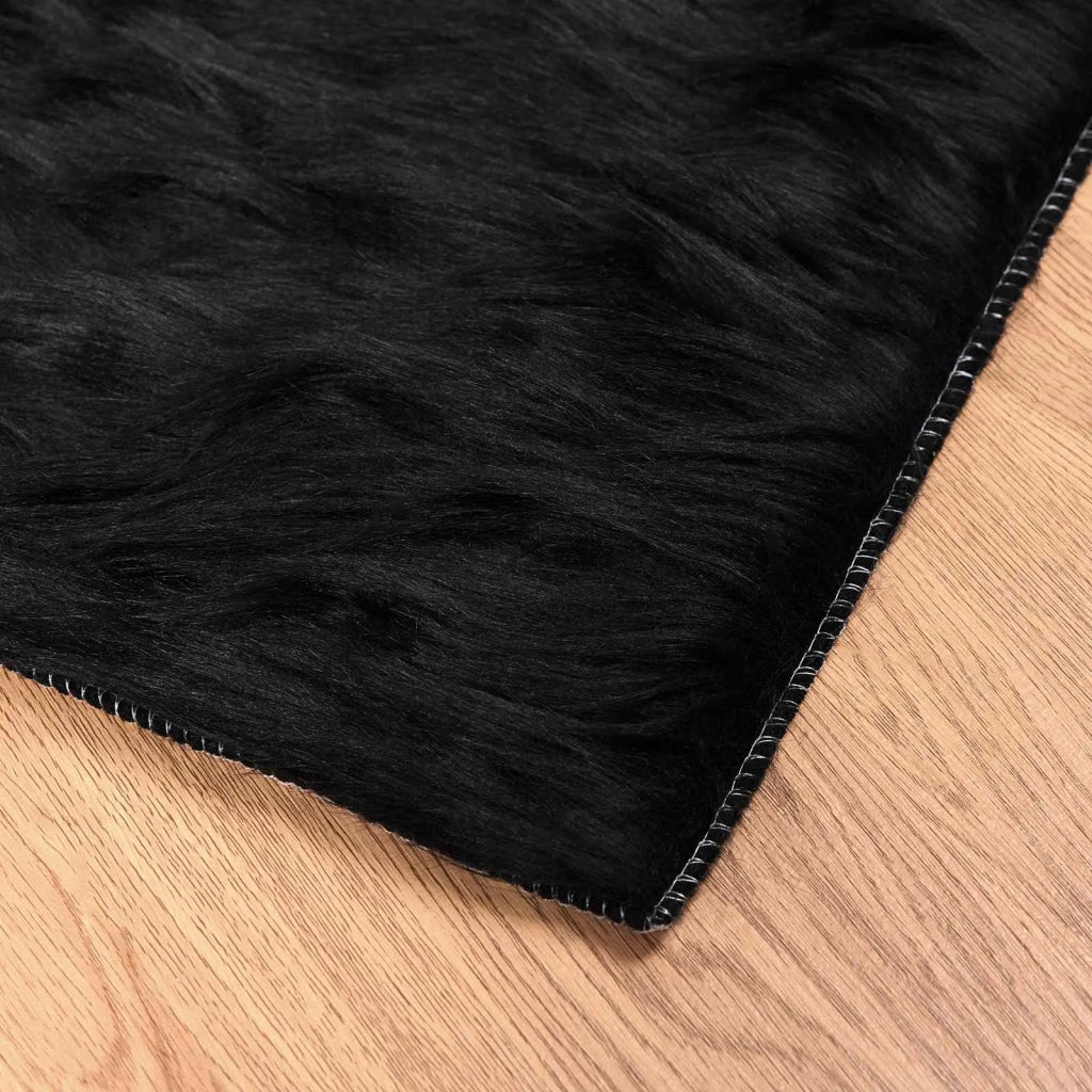 Tappeto in finta TAFALLA Nero 200 x 280 cm Poliestere 42021573