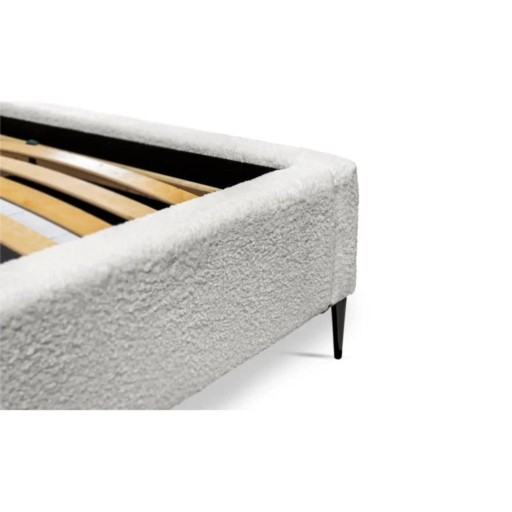 Letto MILLIO – Avorio – 140x200 cm – Tessuto bouclé chenille – Rete inclusa – Comfort hotel 5 stelle