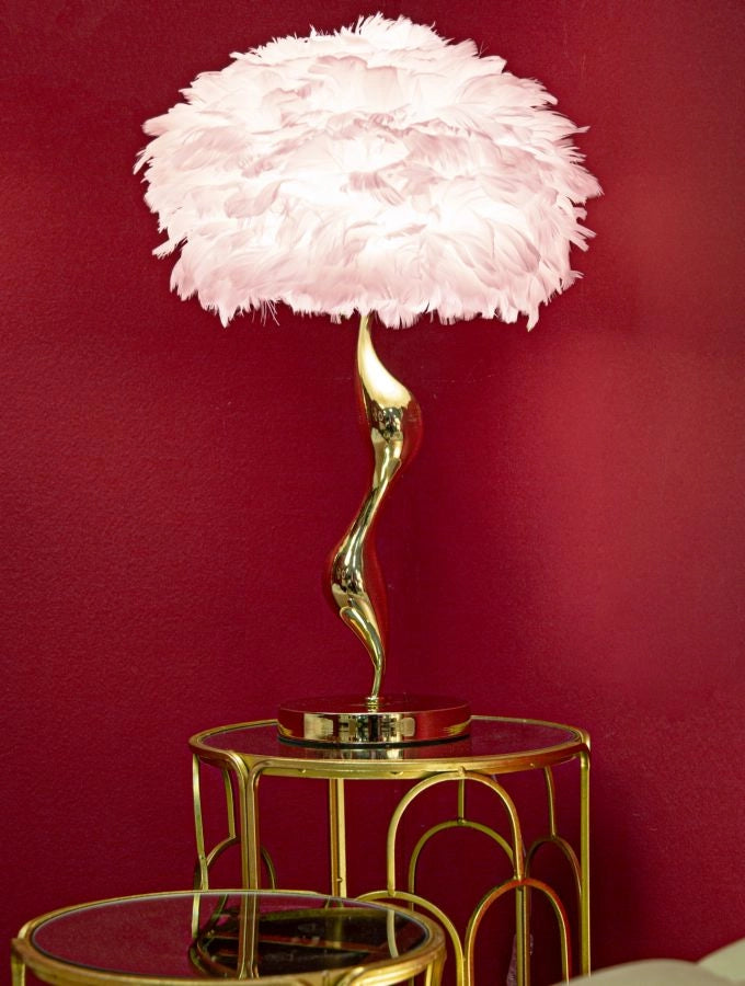Lampada da tavolo elegante rosa con paralume in piume cm ø 40x63
