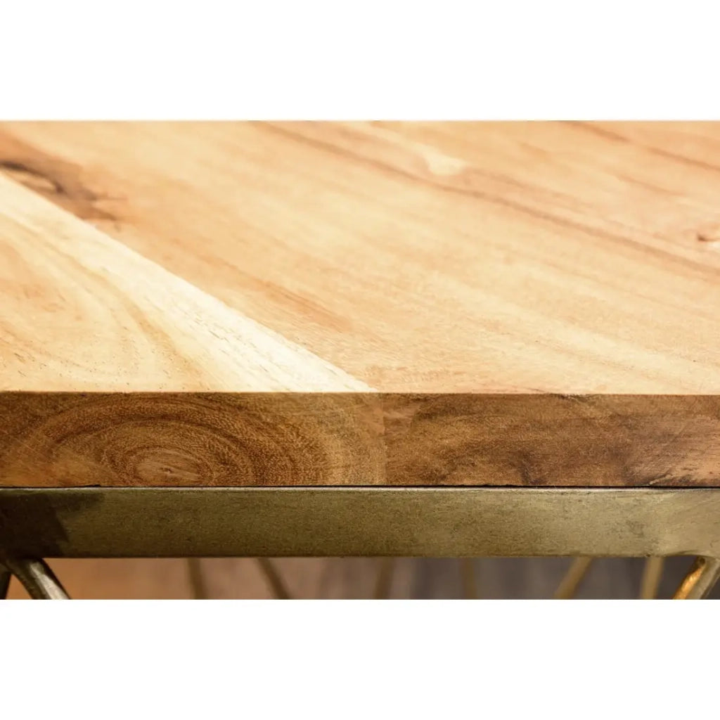 Tavolino basso NEXORA 50 cm aspetto legno di acacia e ferro finitura ottone design geometrico