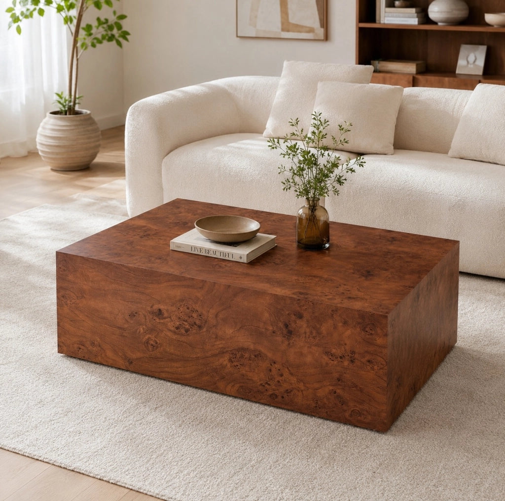 Tavolino da salotto minimalista in effetto legno, stabile e versatile