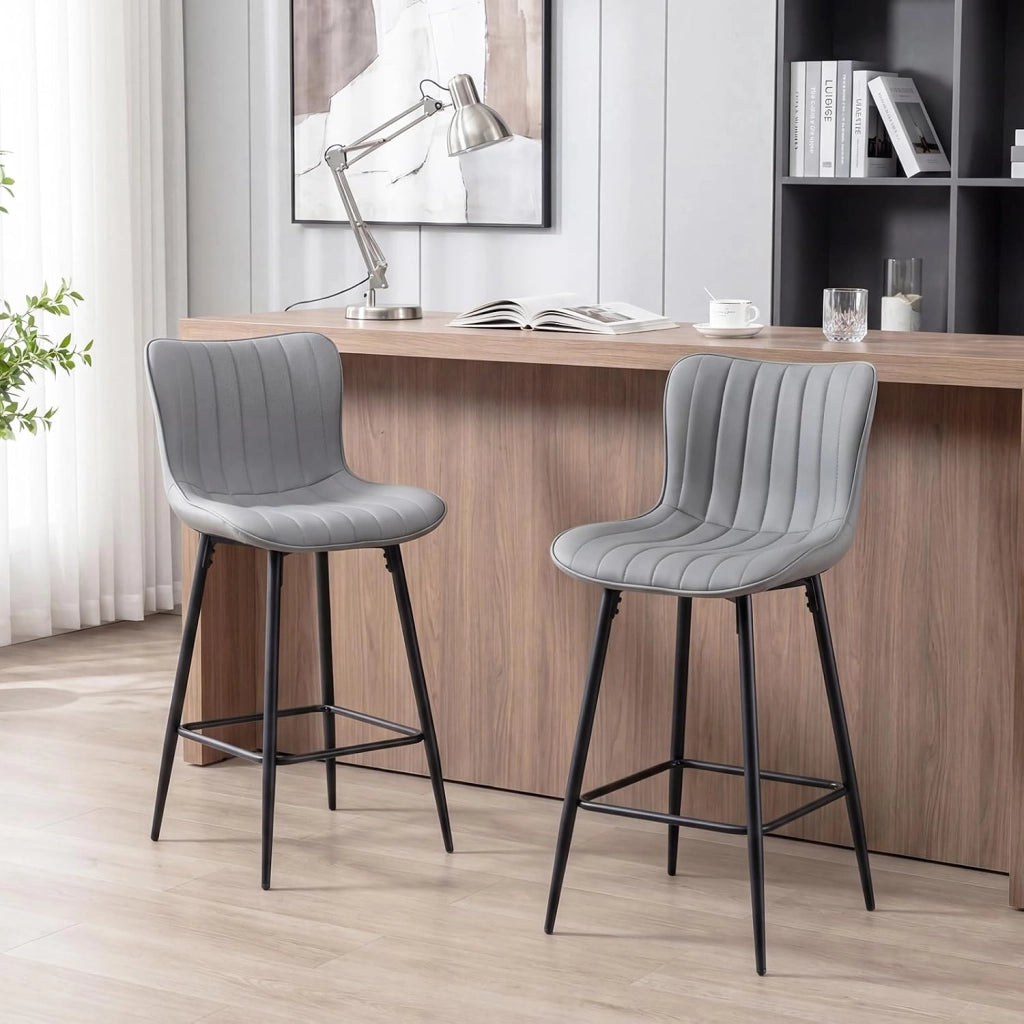 Set 2 Sgabelli da Bar con Comodo Schienale e Seduta Morbida | Sgabelli da Pranzo con Robusto Telaio in Metallo e Poggiapiedi, Design Moderno per Cucina, Sala da Pranzo e Salotto