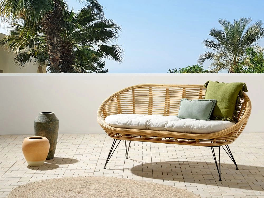 Divano a 2 posti in rattan naturale Beige chiaro Cuscino in cotone Resistenza media Indoor Outdoor Stile Boho Giardino Patio Balcone