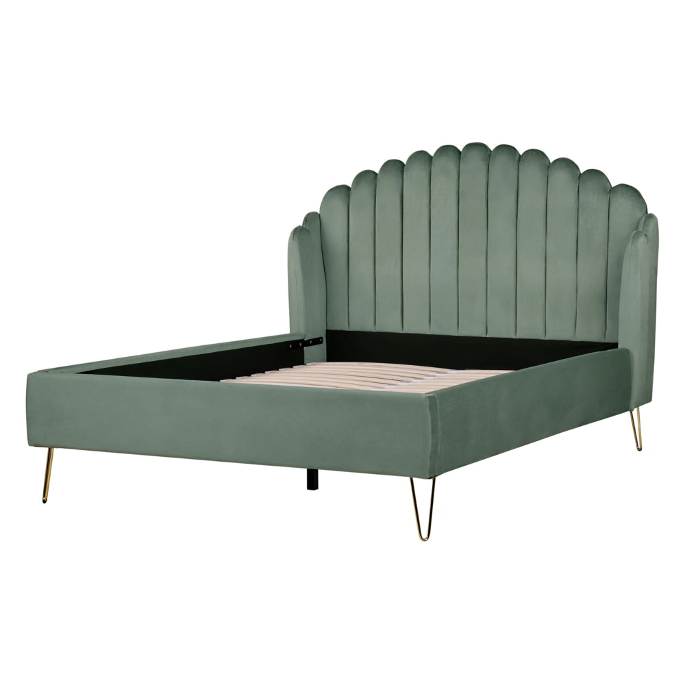 Letto matrimoniale in velluto verde con testiera a conchiglia con gambe in metallo 140 x 200 cm retro capitonné