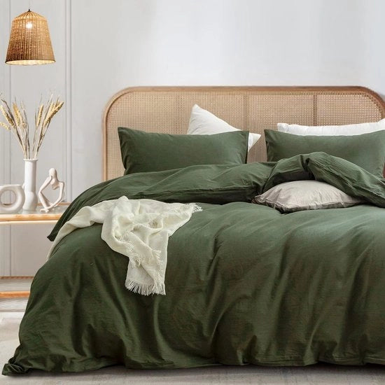 Set di Cuscini e Coperte in Cotonata in Tonalità di Oliva per Ogni Camera da Letto
