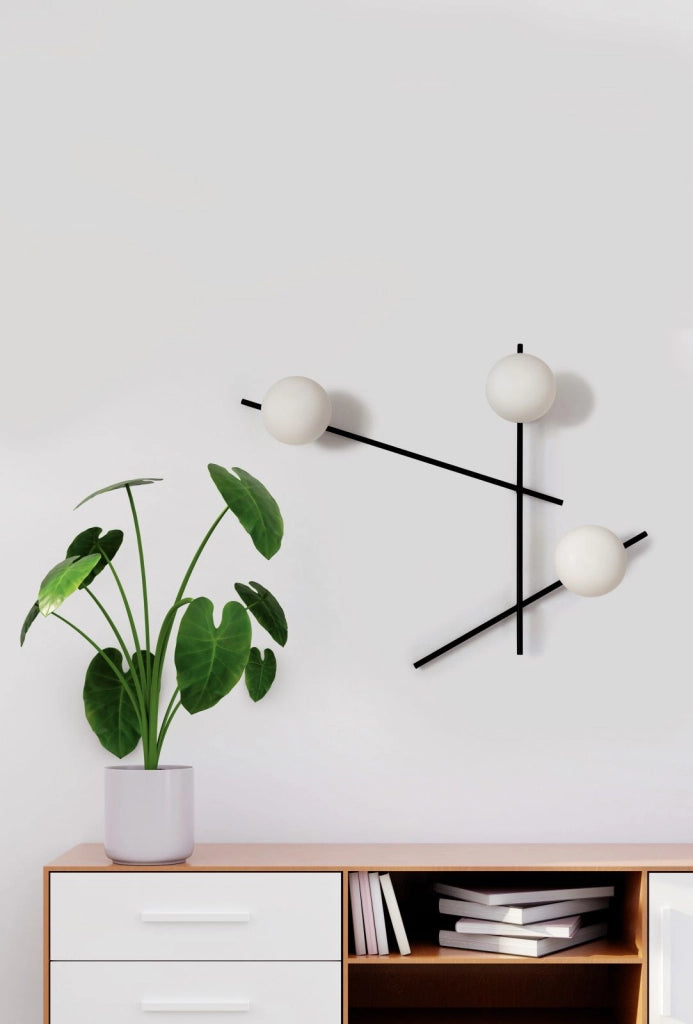 MIKADO LAMPADA DAPARETE O SOFFITTO 3 LUCI IN METALLO NERO E VETRO SOFFIATO BIANCO D.14CM ATTACCO G9