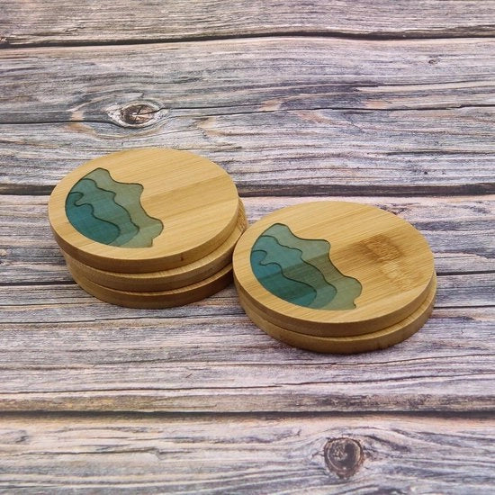 Mat di supporto per bicchieri in bambù ronde con onda oceanica in epossido - isolante termico - base rialzata - 9x9x0,8 cm - 6 pezzi