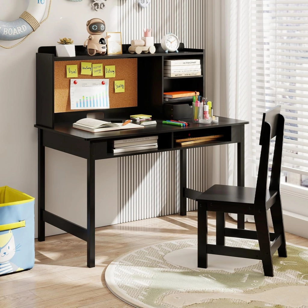 Set Scrivania e Sedia per Bambini, Tavolo per Studenti in Legno con Bacheca in Sughero, Cassetto, Pensile con Ripiani Aperti, Postazione Computer per Bambini per Studio e Lettura (Nero)