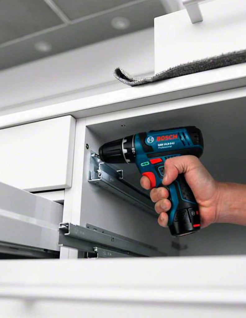 BOSCH Kit 12V B12GSBGDR2bat3a-40 (GSB 12V-15 + GDR 12V-10 + 2 x 3,0 Ah + GAL12V-40 + L-Boxx 102)