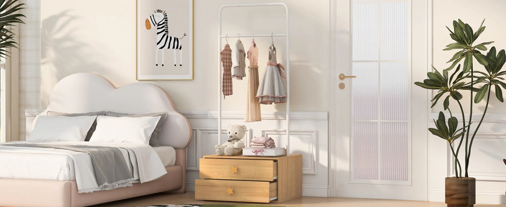 Scaffale con asta appendiabiti e 2 cassetti con maniglie a forma di stella in mdf colore legno naturale 70 × 55 × 168 cm