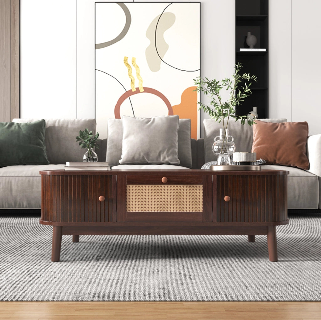Tavolino da caffè 110x55x38;5 cm con cassetti e ante scorrevoli in rattan; MDF; naturale