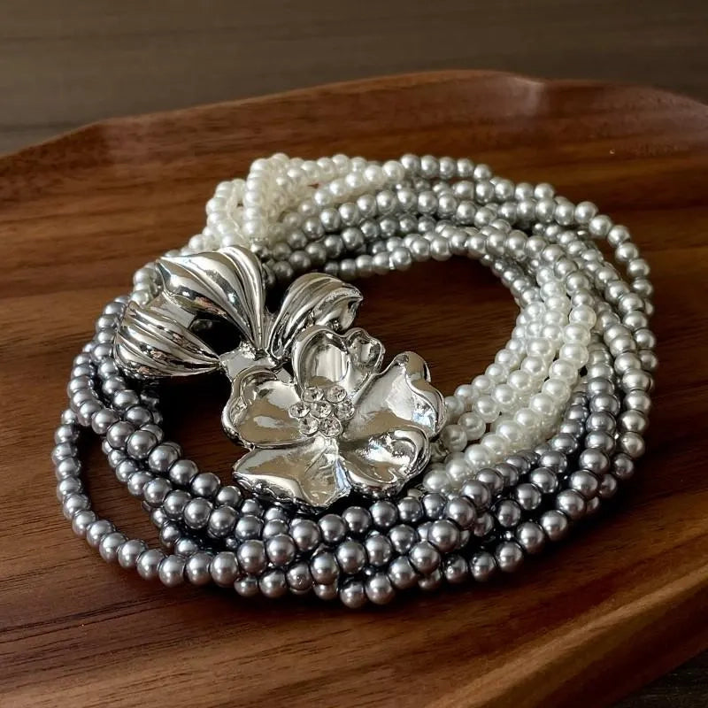 Collana vintage multistrato di perle: regalo di compleanno con fiore di diamanti
