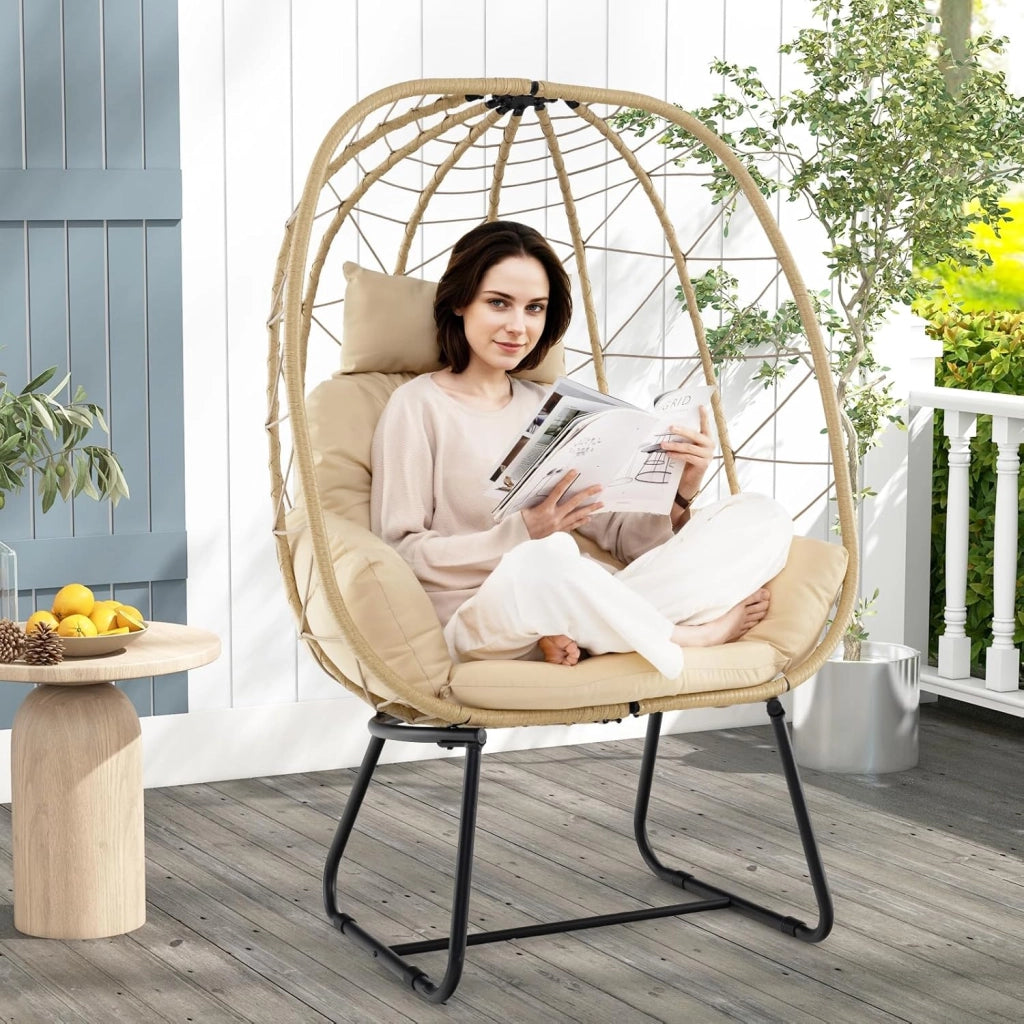 Sedia a Uovo in Vimini PE, Sedia da Giardino con Comodi Cuscini e Telaio Metallico Resistente, Capacità di Carico di 150 kg, Perfetta per Interno ed Esterno, Beige, Grigio (Beige)