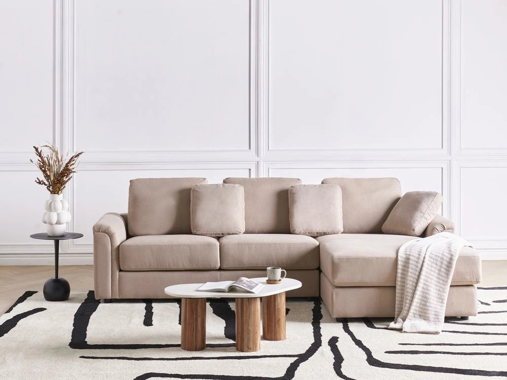 Divano moderno ad angolo con gambe in plastica in tessuto beige chiaro lato sinistro