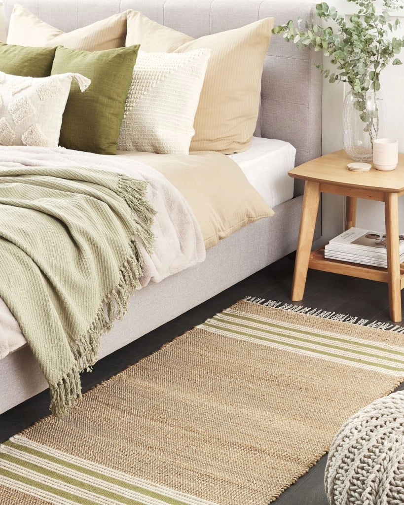 Tappeto in iuta con motivo a righe e nappe beige e verde 80 x 150 cm soggiorno camera da letto ingresso