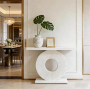 Tavolo consolle in MDF e metallo con struttura geometrica; bianco