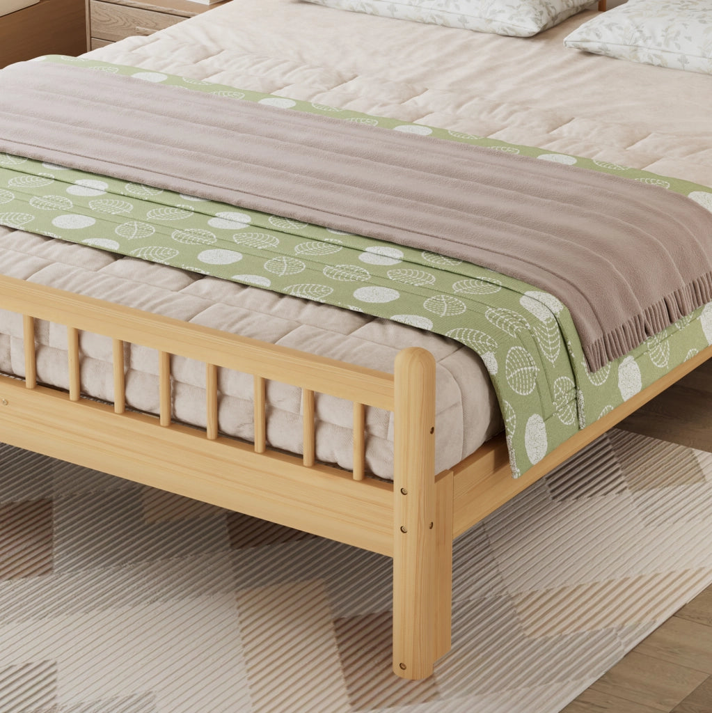 Letto in legno di pino 140x200 cm con rete a doghe