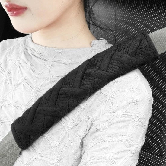 Set di 2 protezioni per cinture di sicurezza universali, rende il guidare più confortevole, protezioni per cinture di sicurezza per spalle, accessori per interni di auto (nero)
