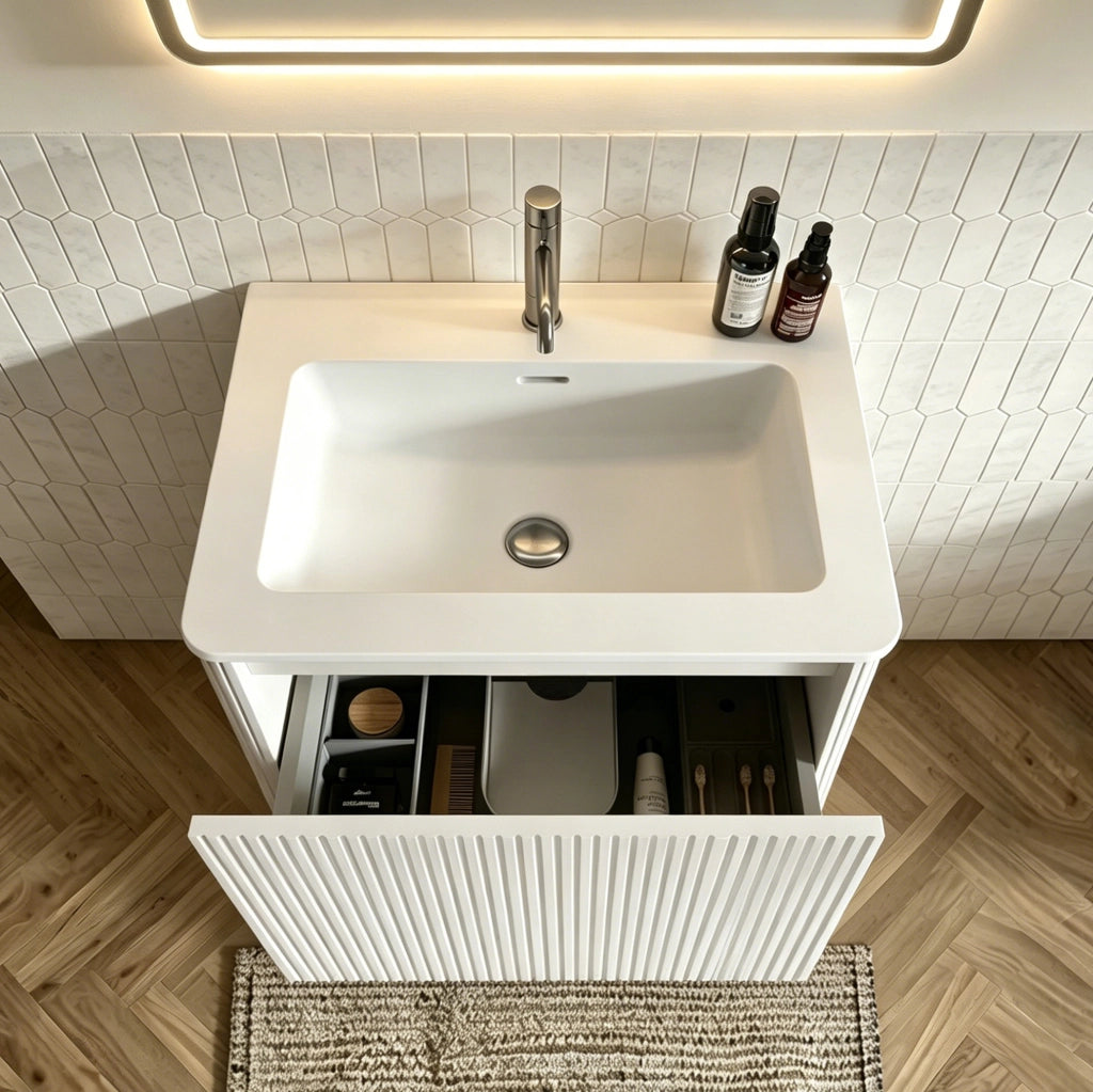 Mobile bagno sospeso ULEVR 60 cm con lavabo in solid surface, cassetto push-to-open e design scanalato bianco