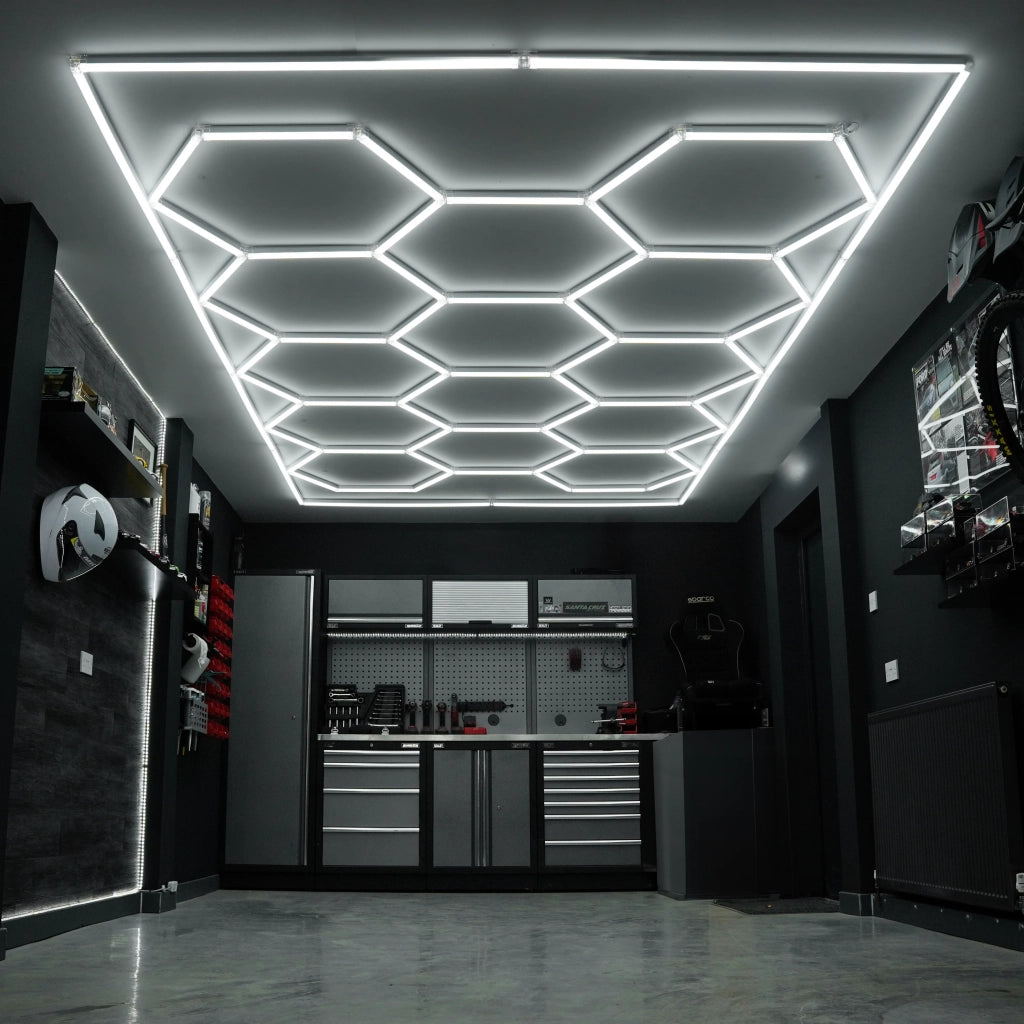 Illuminazione LED Esagonale 14x 6000K con Cornice per Garage e Palestra