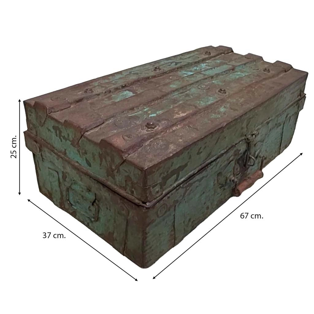 Valigia artigianale in metallo, 67x37x25h cm