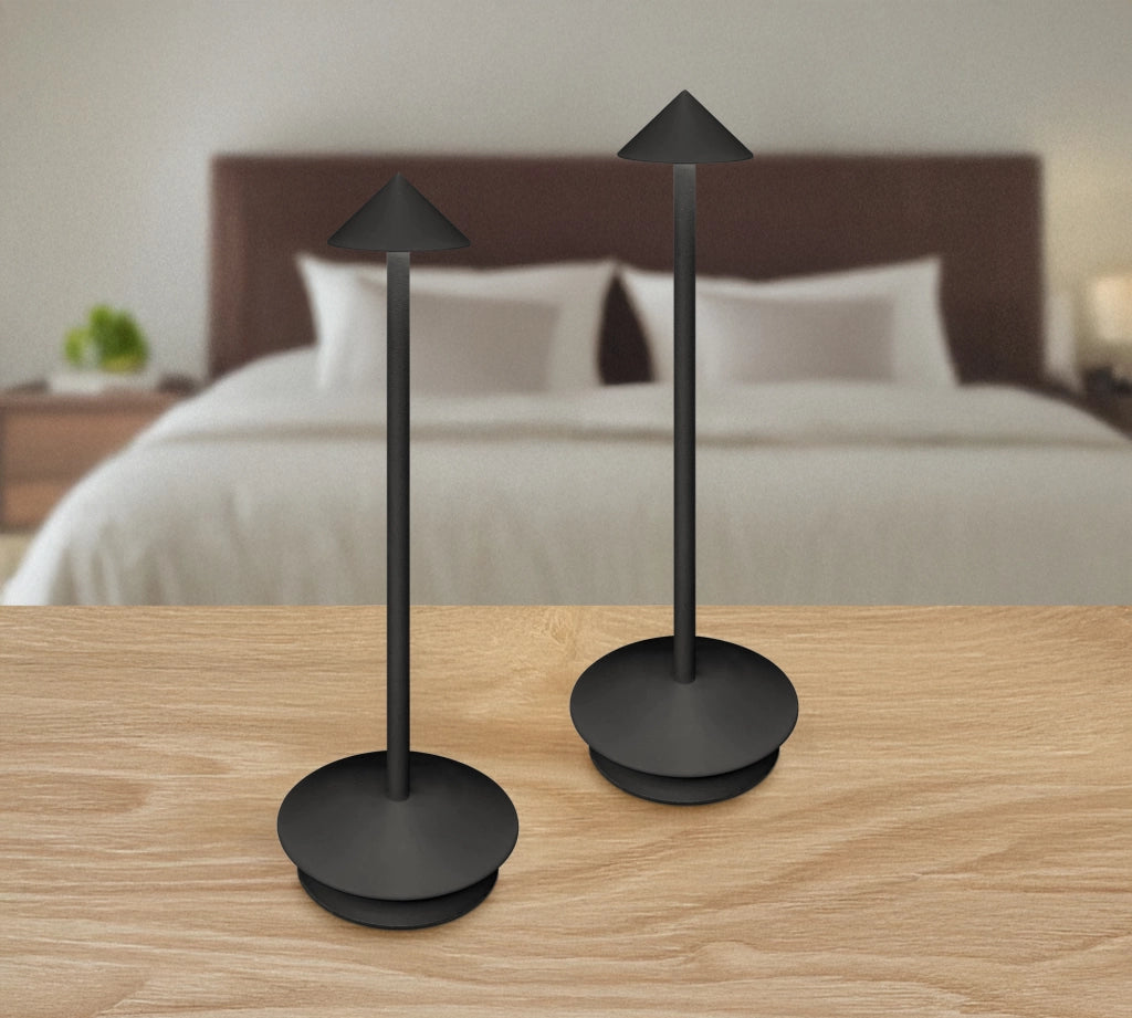 Coppia Di Lampada Da Tavolo LED Set 2 Pezzi Design Moderno Senza Fili Ricaricabile Controllo Touch Selezione Colore Intensità Dimmerabile Altezza Regolabile Con Adattatore Per Bottiglia 3000/4500/600K  2Pz-Arrow-Nero