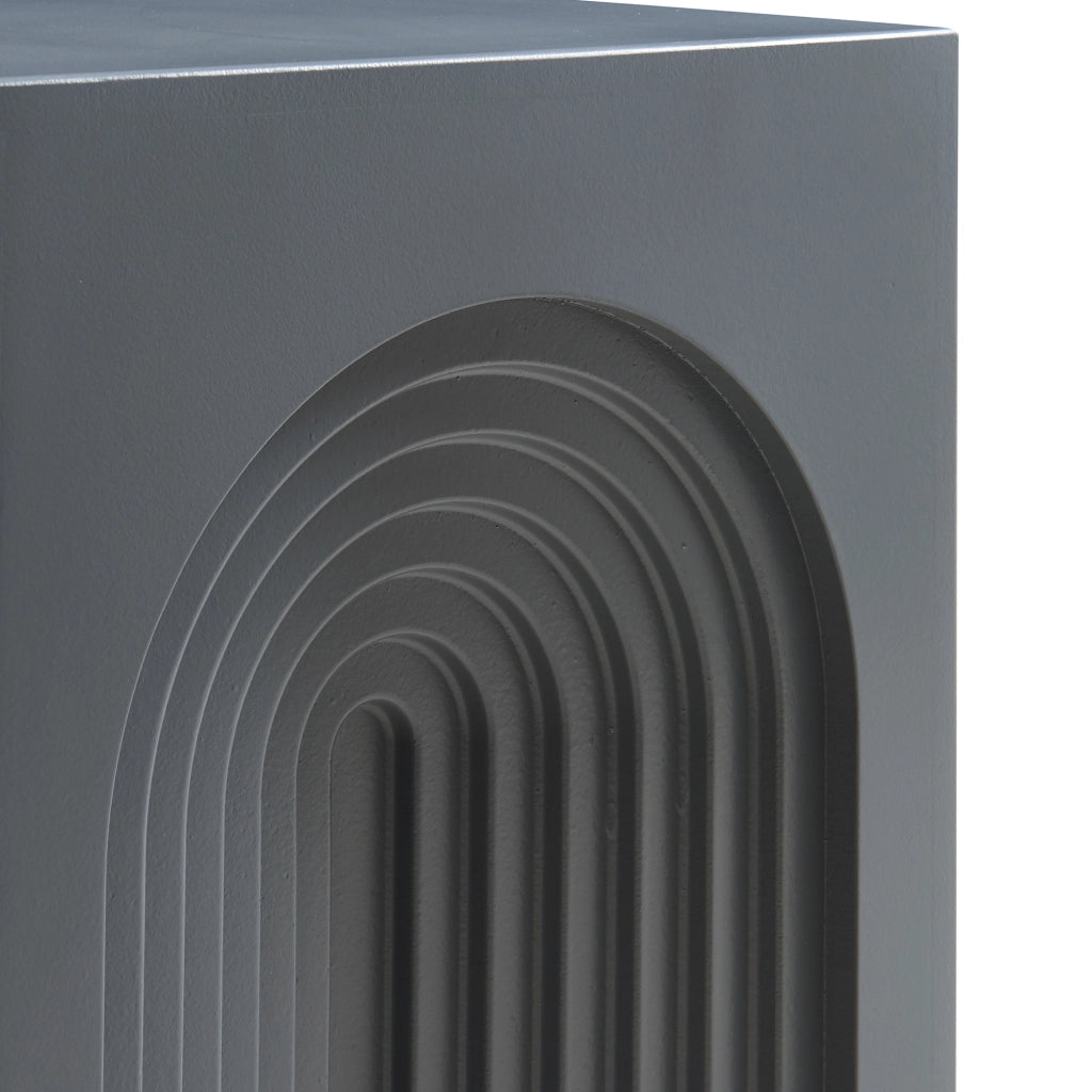 Tavolino Cubo Elverumn con Design Arcuato 45x35x35 cm Grigio [en.casa]