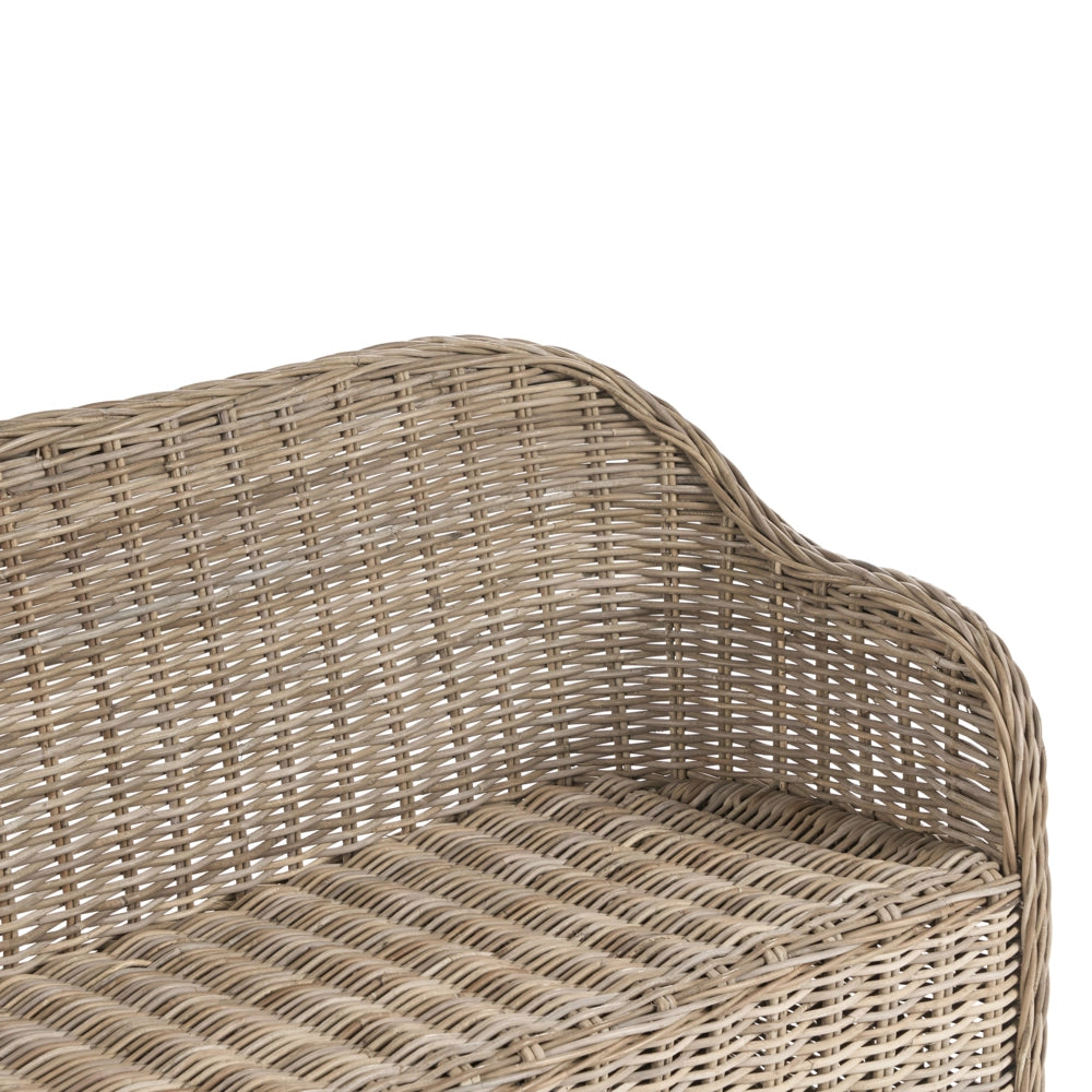 Panca a 3 posti per giardino in rattan naturale con cuscini bianchi e bianco sporco 141 cm stile boho per esterni e interni perfetto per giardino patio o balcone.
