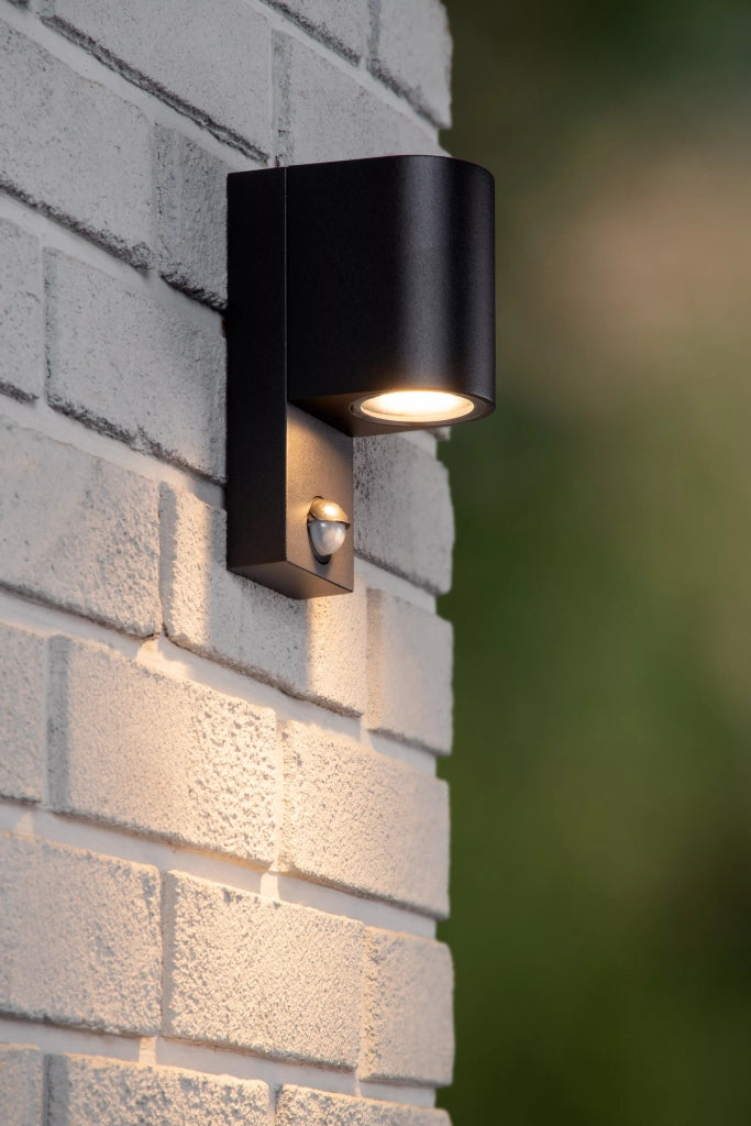 Applique esterna nera con sensore GU10 7W ZARO Lucide